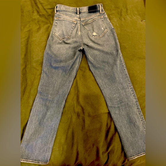 Abercrombie Crossover Button ‘90s Straight Ultra High Rise Jeans [Worn Twice!] - Picture 2 of 2